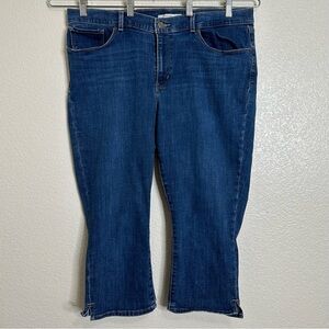 Levi's Blue Denim Women's Classic Capri Jeans, Size 18